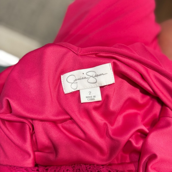 Jessica Simpson Pink Pleated Lace Midi Dress – Size 2 - Picture 7 of 7